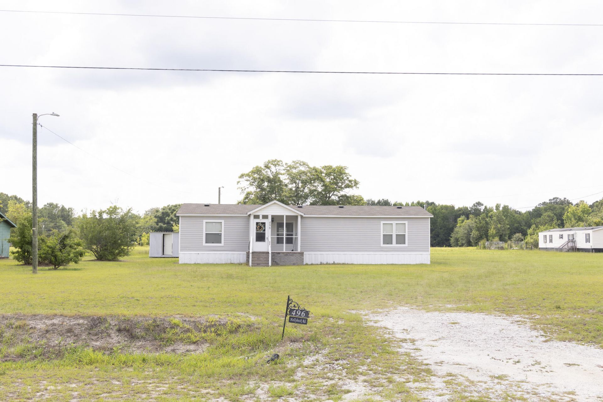 496 Hollyhock Road Photo 22