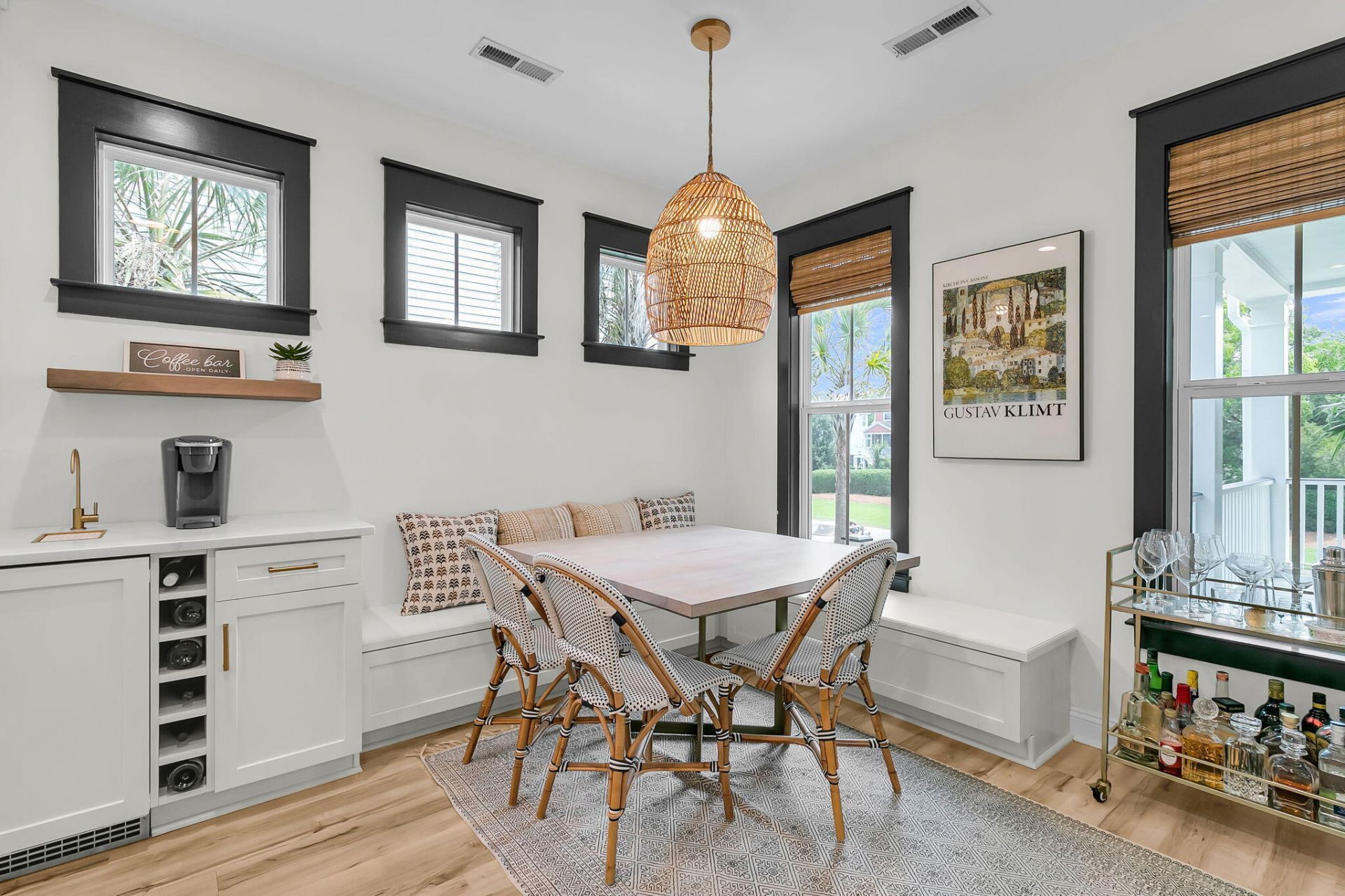 1053 Victoria Road Photo 13