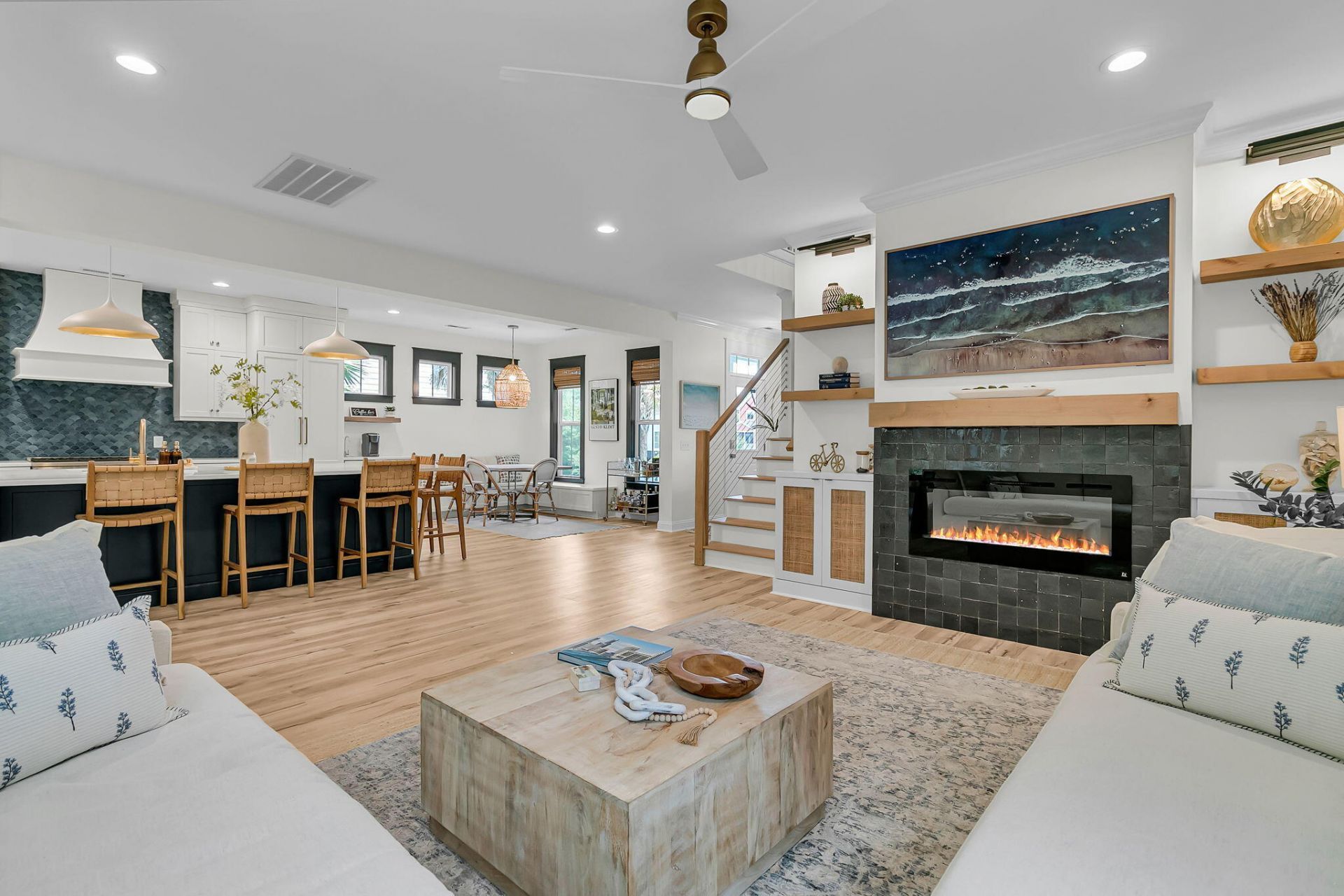 1053 Victoria Road Photo 15