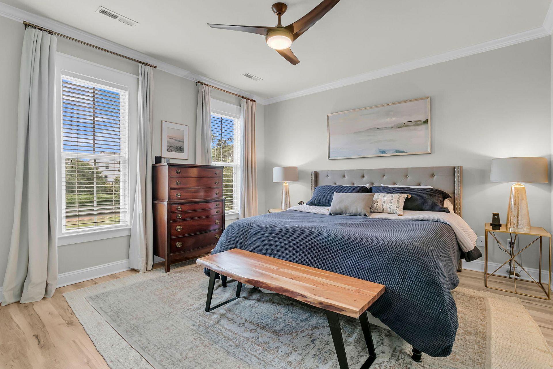 1053 Victoria Road Photo 19