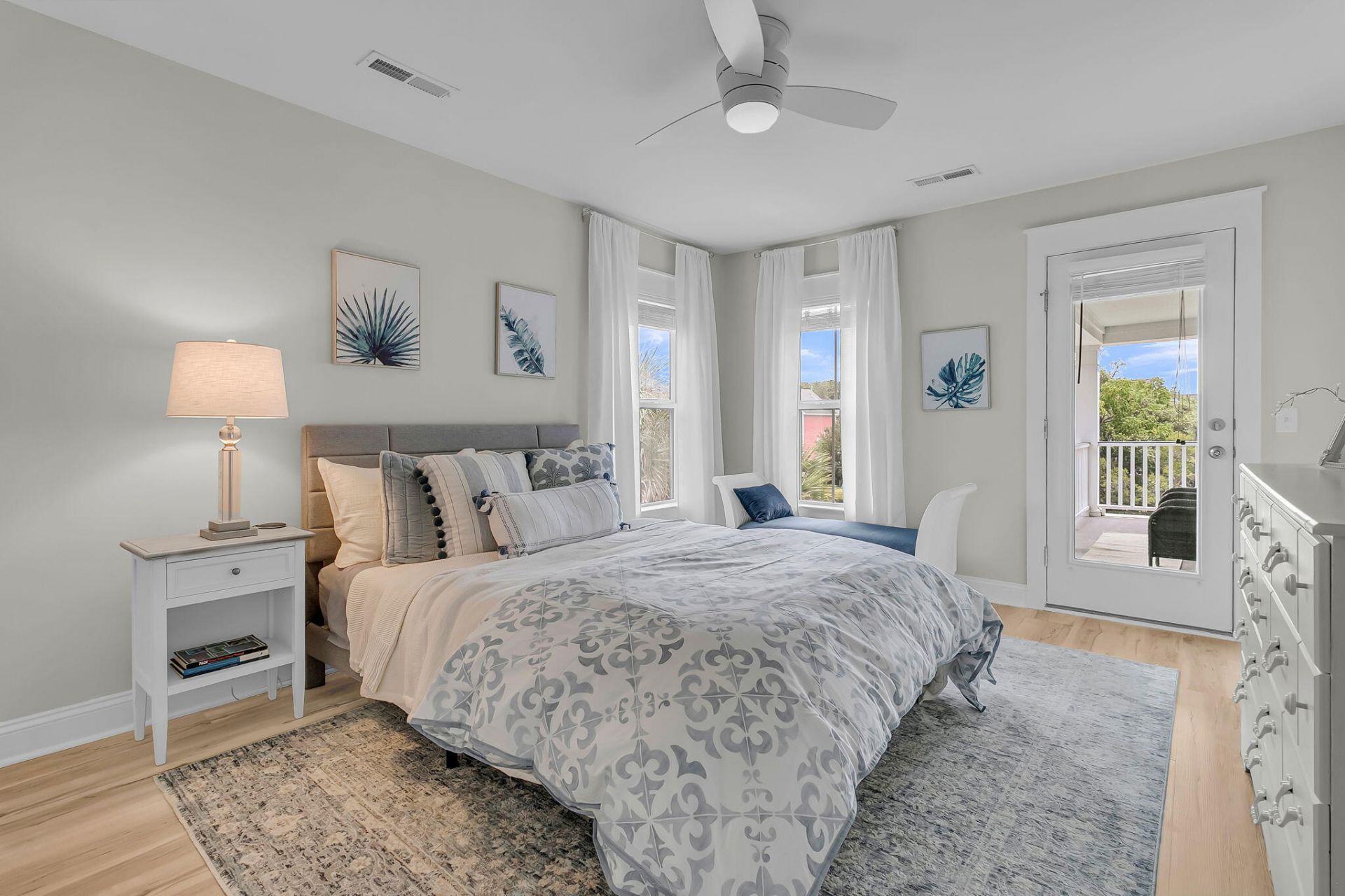 1053 Victoria Road Photo 26