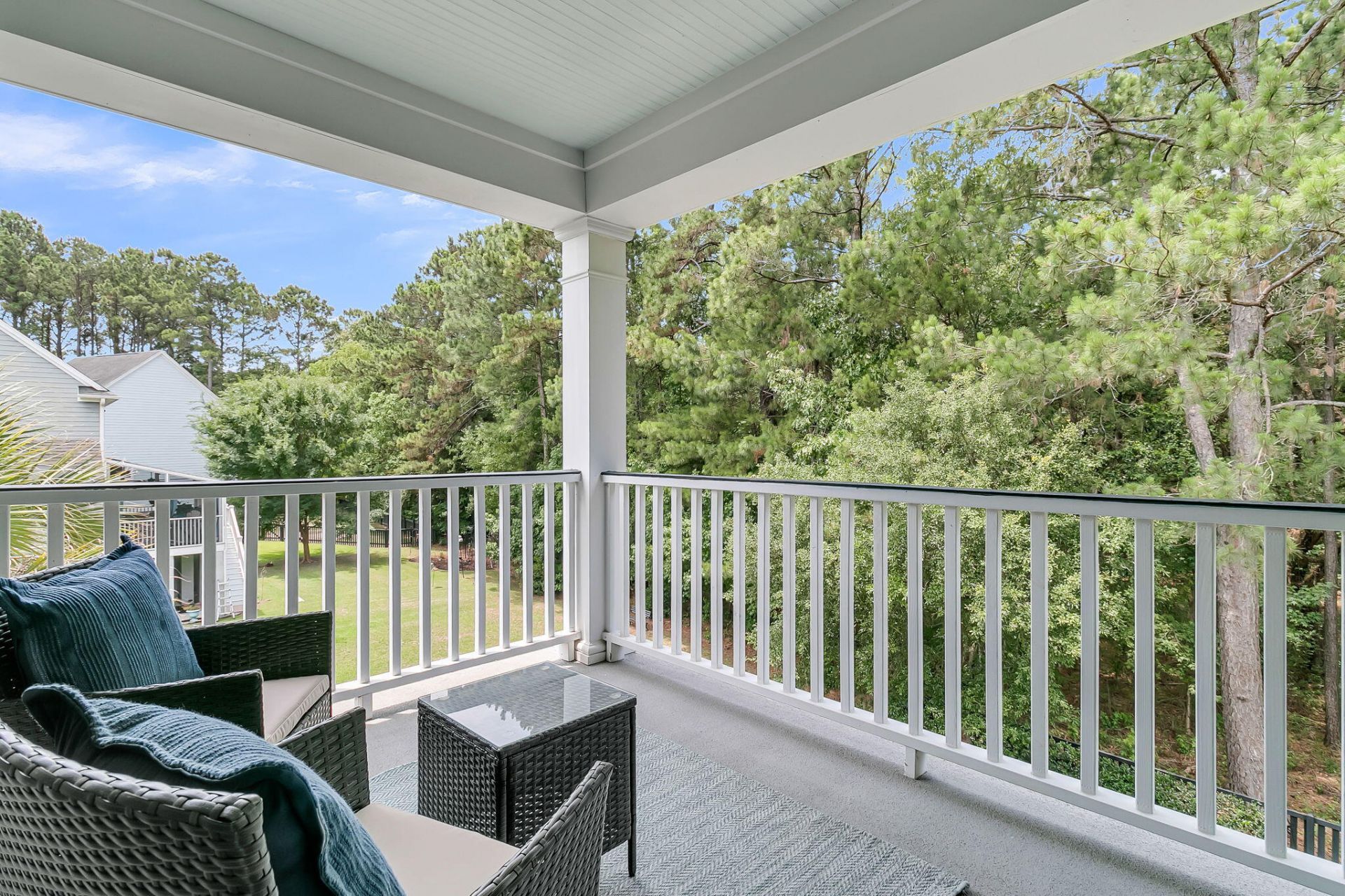 1053 Victoria Road Photo 29