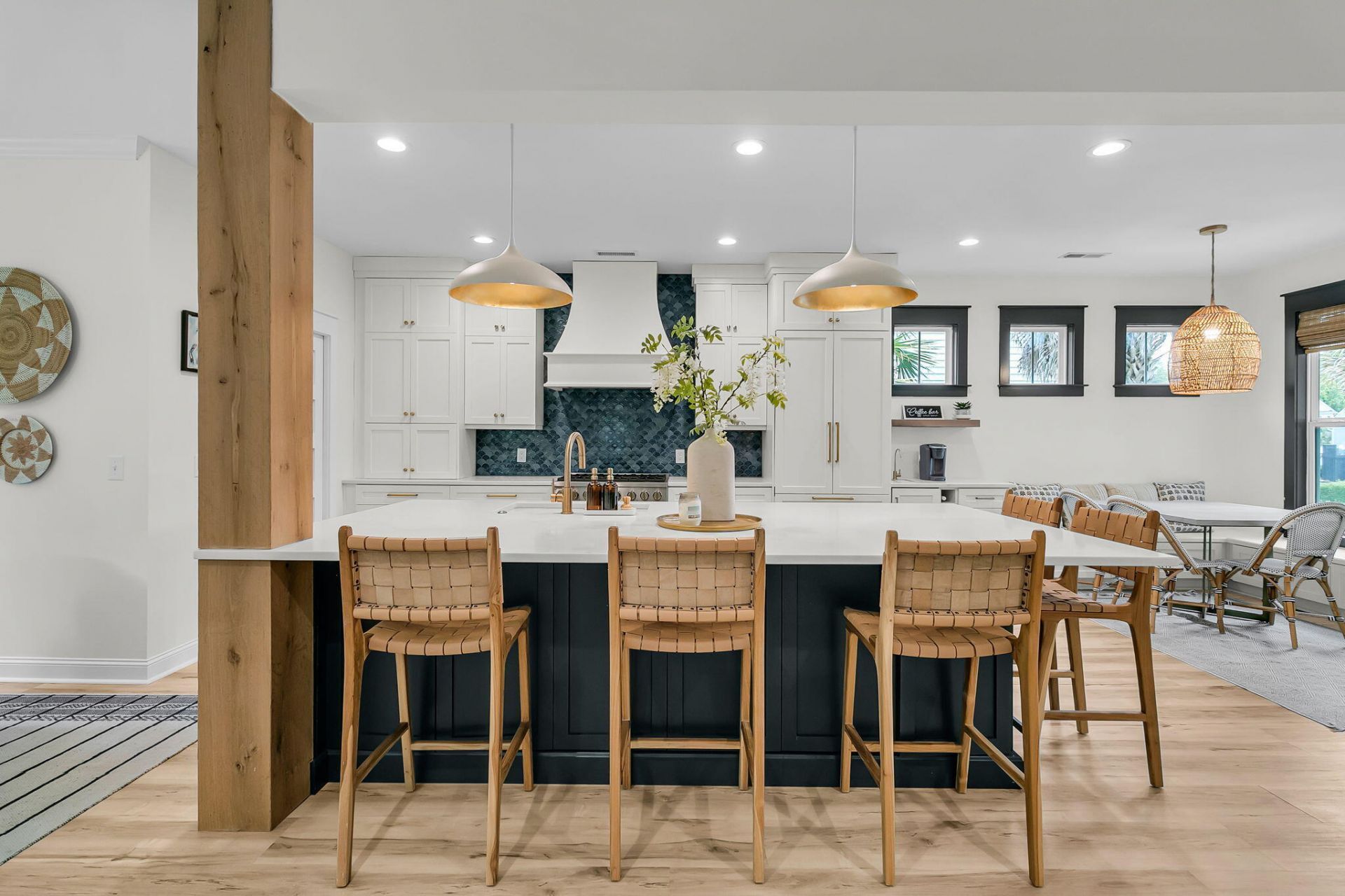 1053 Victoria Road Photo 8