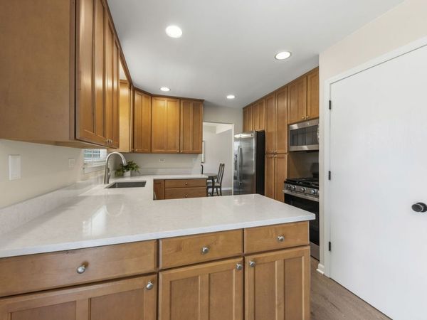 3020 Middlebury Court , Aurora, IL 60504