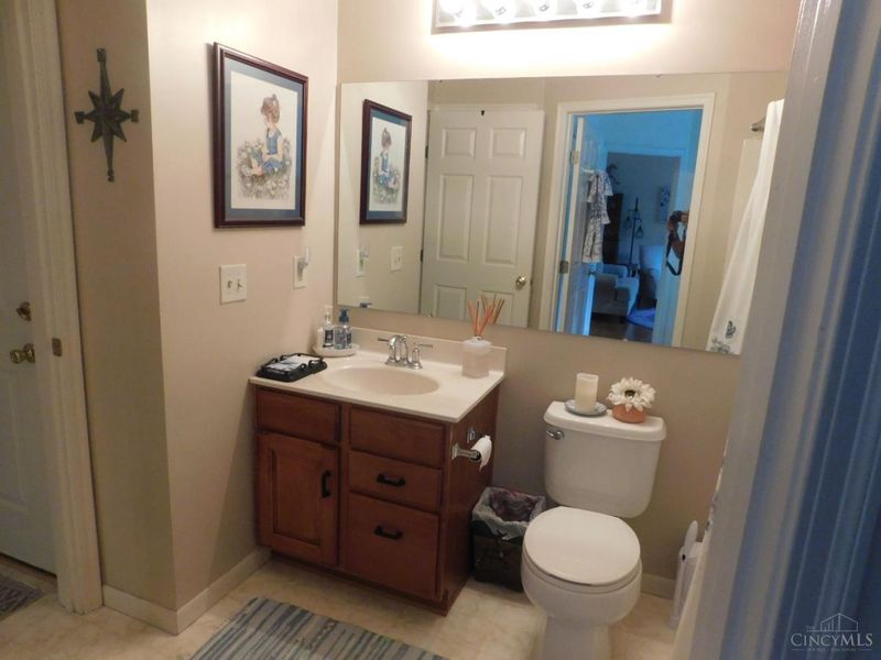 4230 Endeavor Drive, Unit 202, Colerain Township, OH 45252 Photo 11