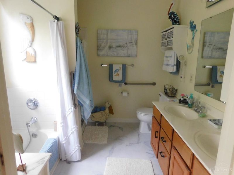 4230 Endeavor Drive, Unit 202, Colerain Township, OH 45252 Photo 19