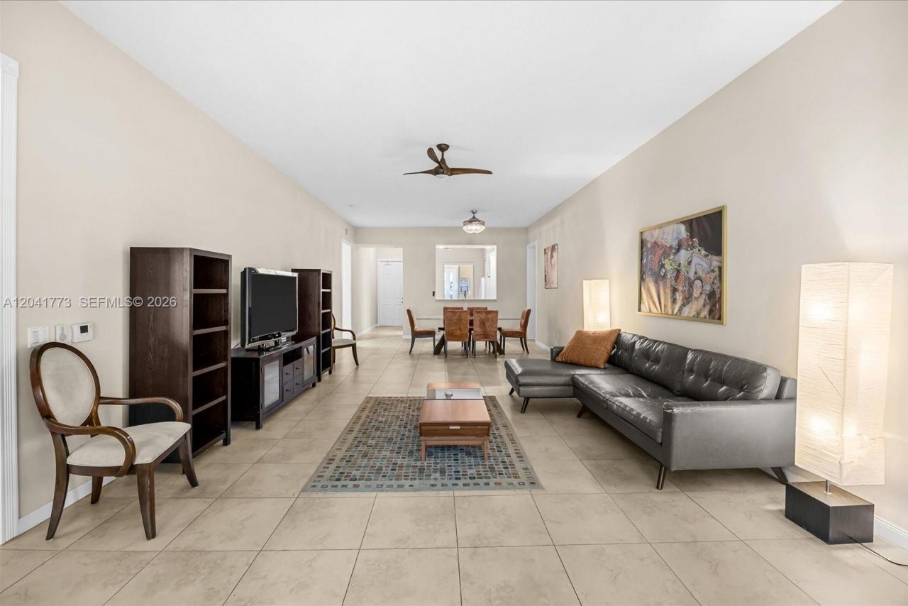 38 E Harbour Isle Dr E , Unit 104, Fort Pierce, FL 34949 Photo