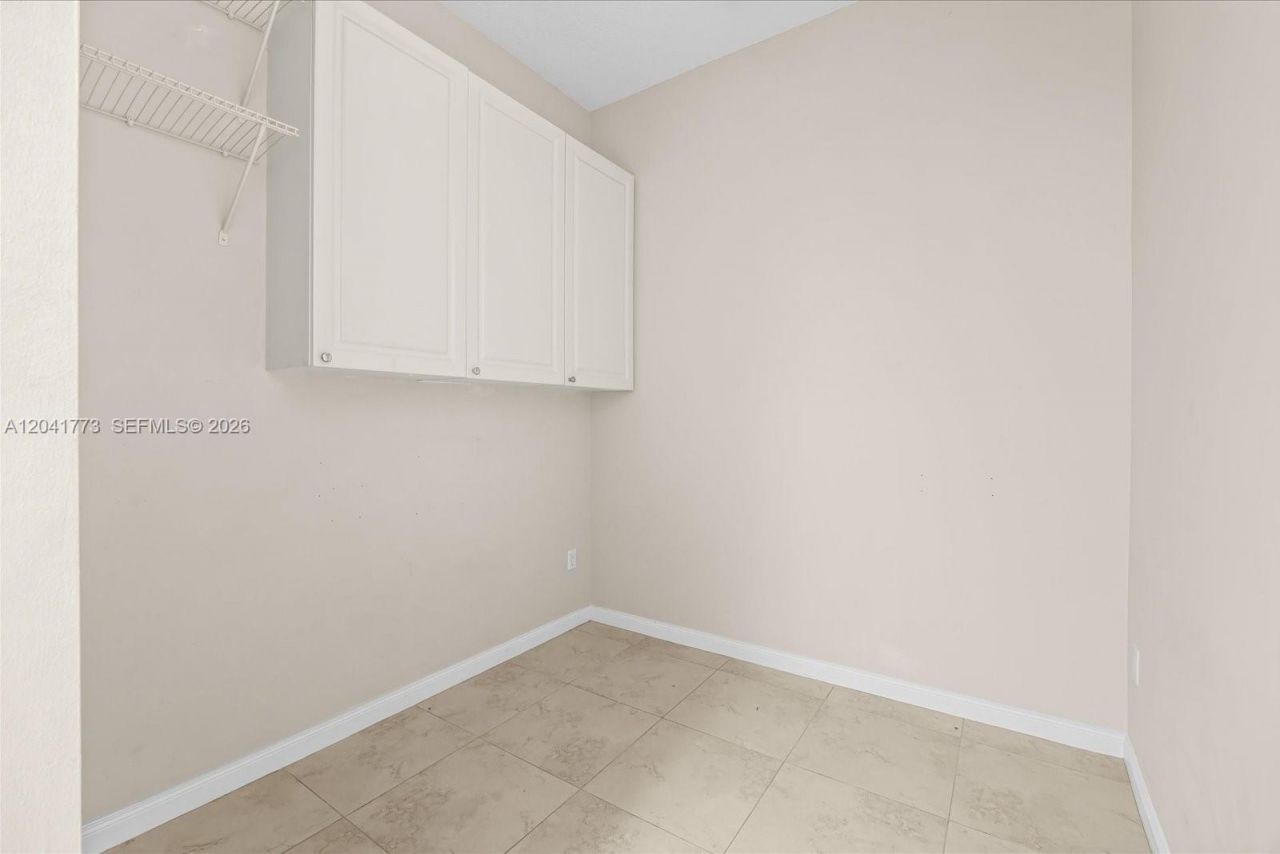 38 E Harbour Isle Dr E , Unit 104, Fort Pierce, FL 34949 Photo