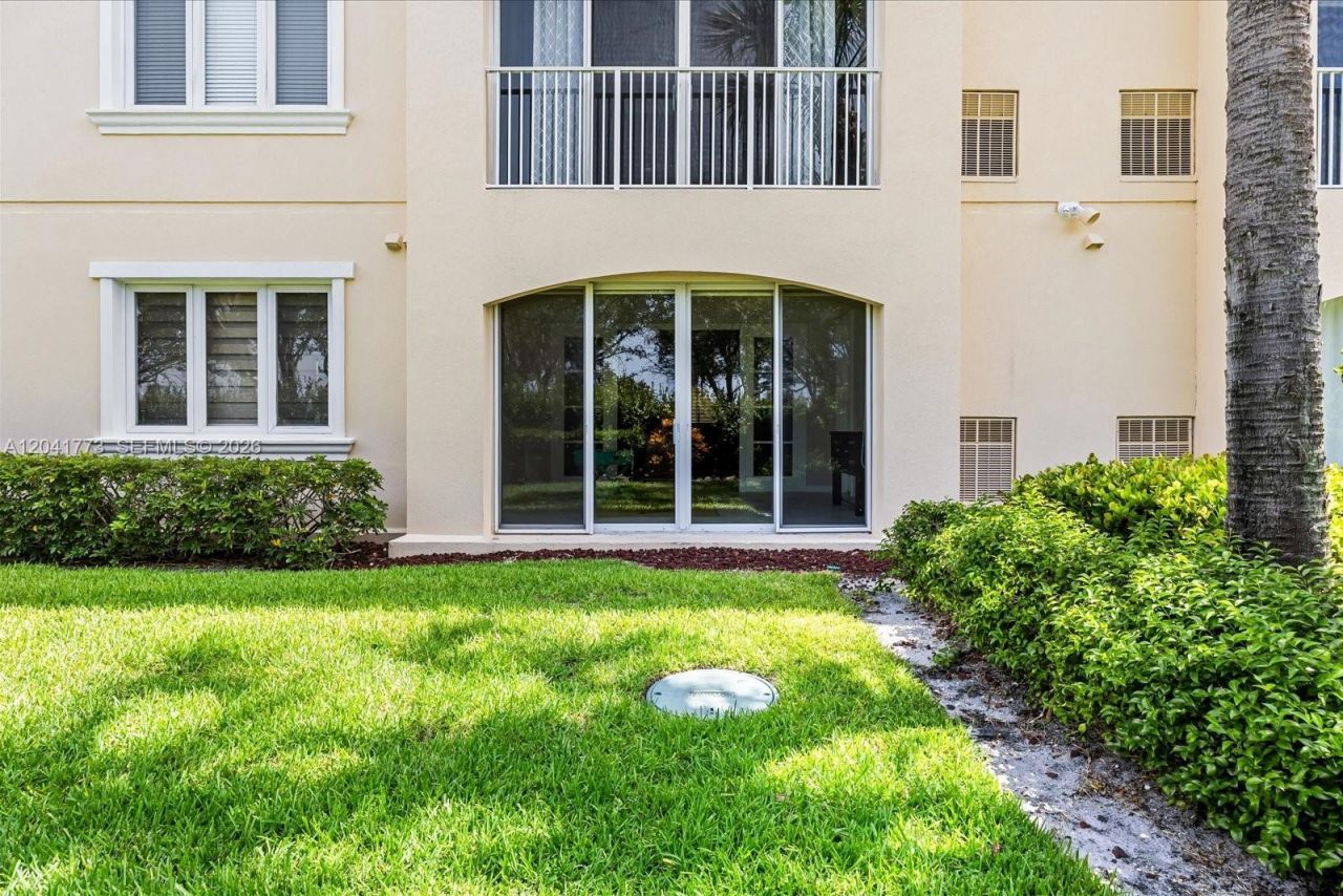 38 E Harbour Isle Dr E , Unit 104, Fort Pierce, FL 34949 Photo