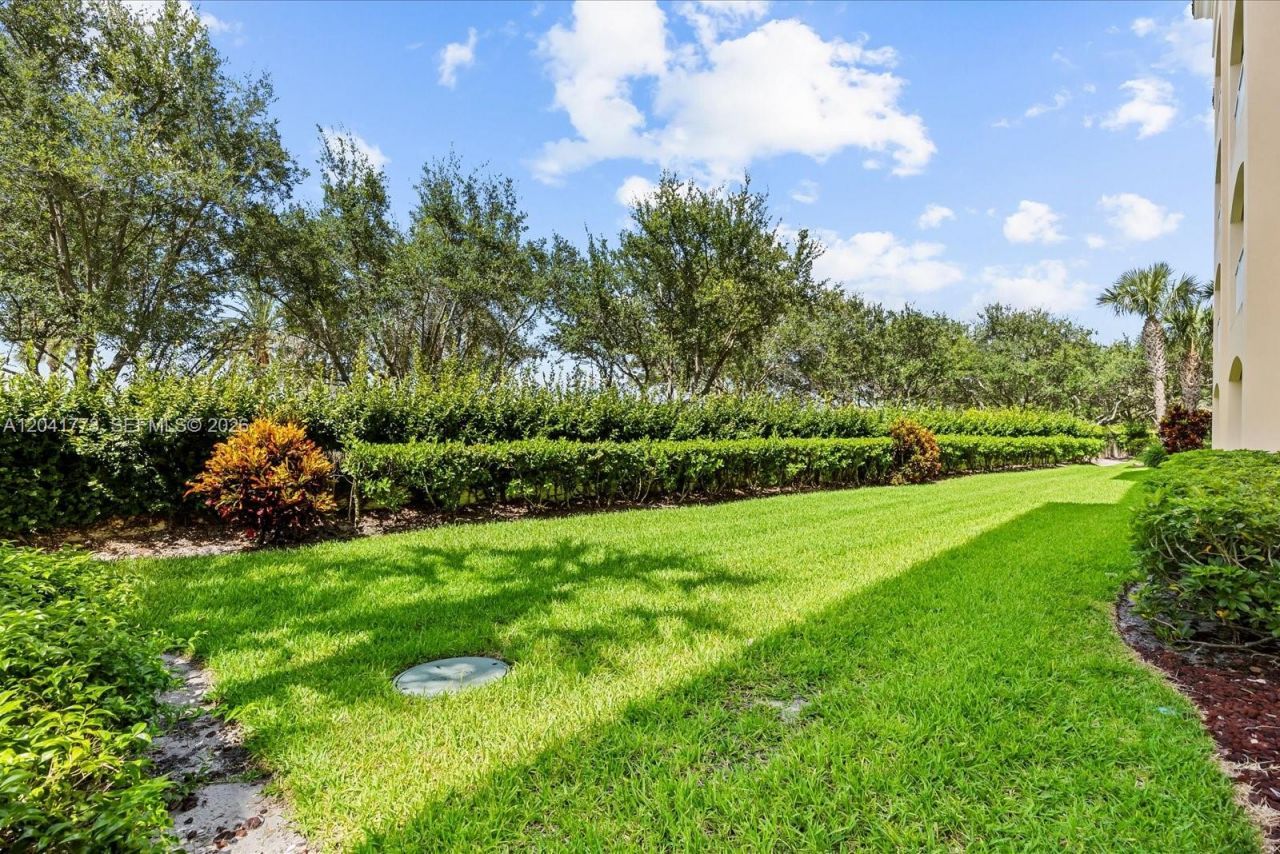 38 E Harbour Isle Dr E , Unit 104, Fort Pierce, FL 34949 Photo