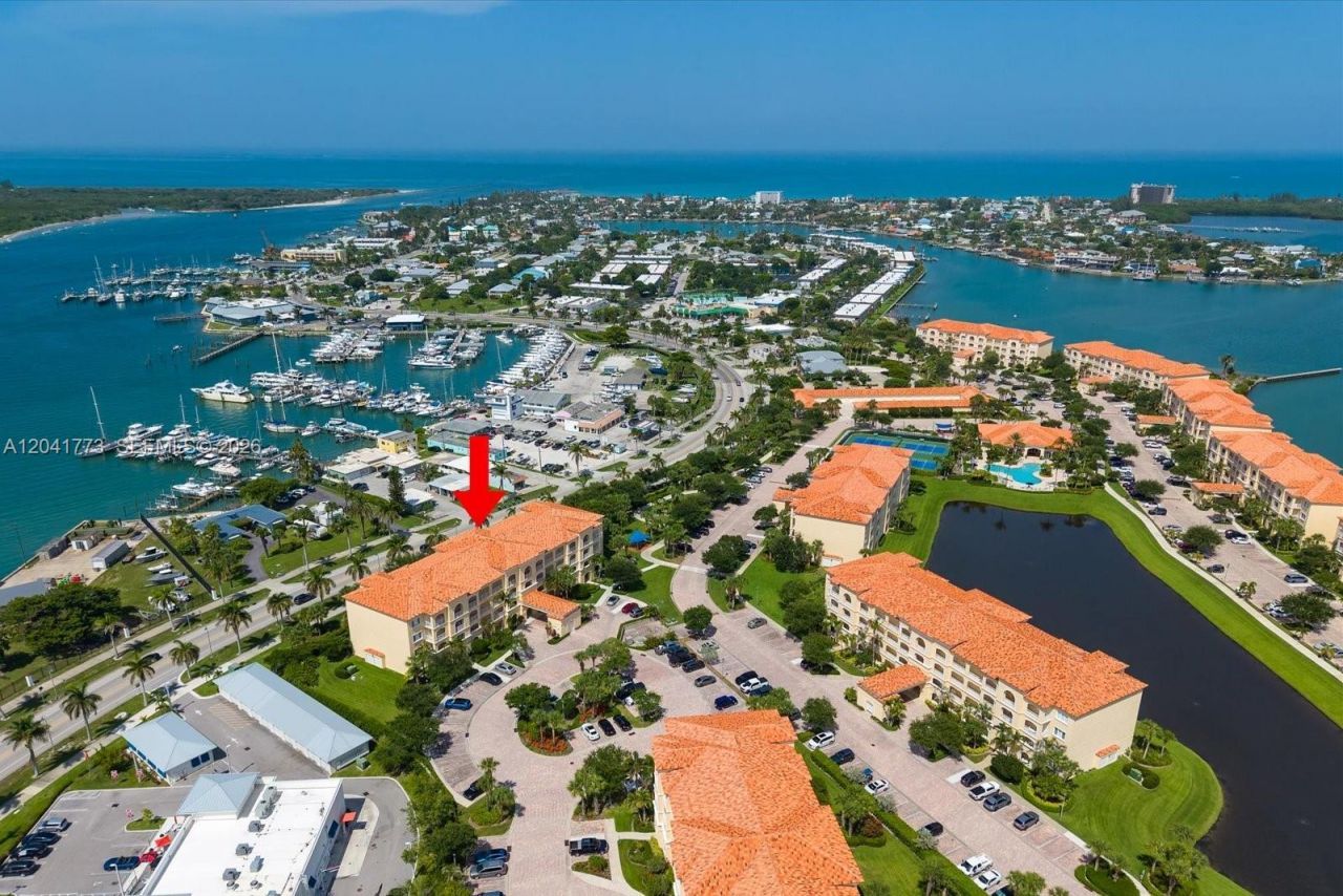 38 E Harbour Isle Dr E , Unit 104, Fort Pierce, FL 34949 Photo