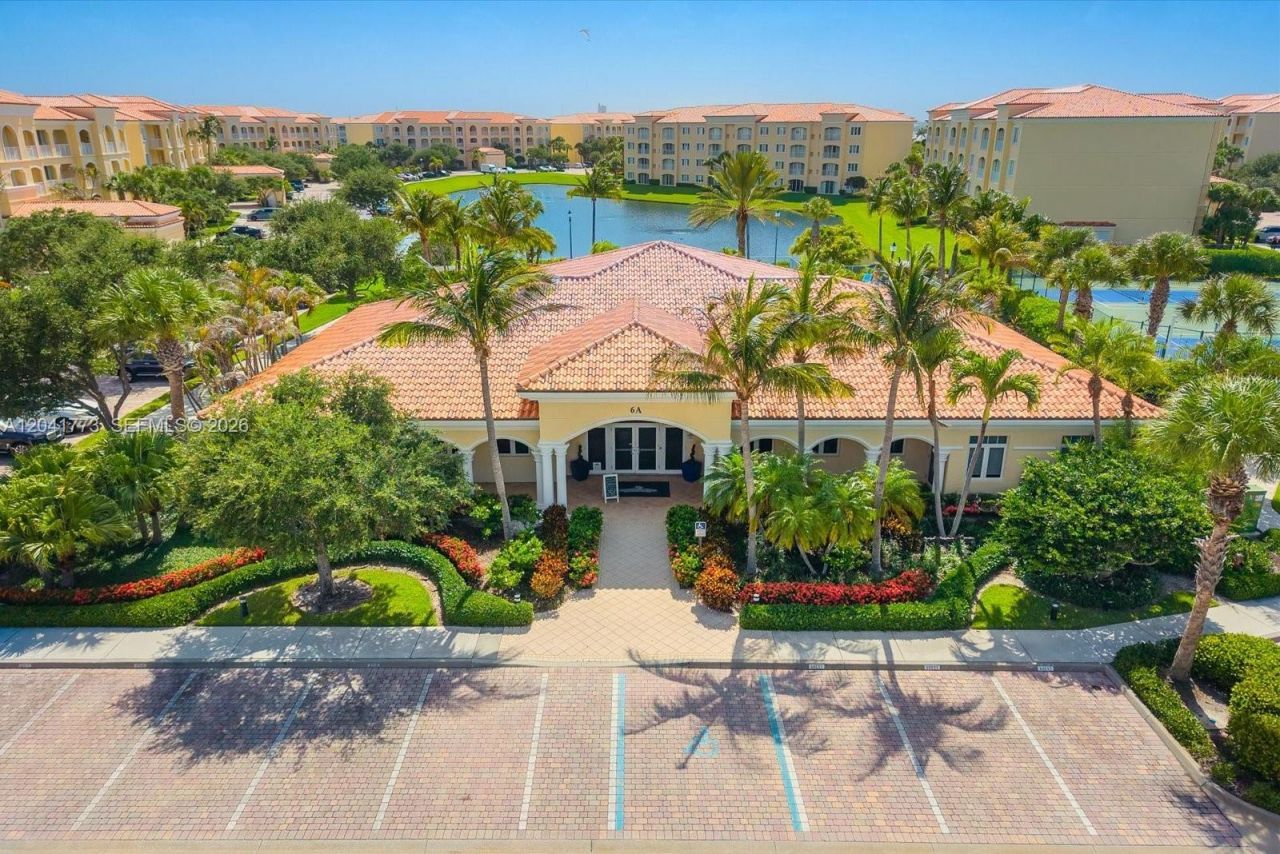 38 E Harbour Isle Dr E , Unit 104, Fort Pierce, FL 34949 Photo