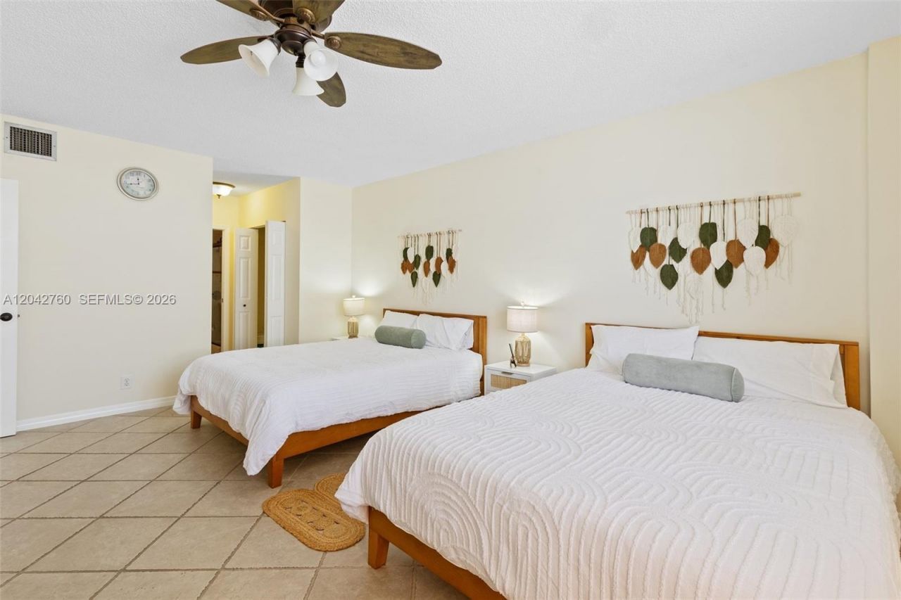 3725 S Ocean Dr , Unit 921, Hollywood, FL 33019 Photo