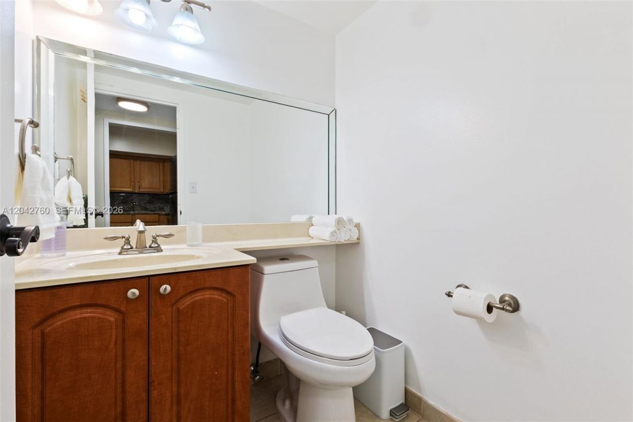 3725 S Ocean Dr , Unit 921, Hollywood, FL 33019 Photo
