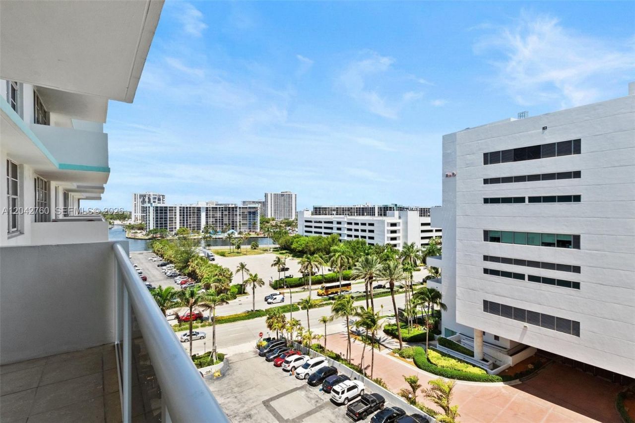3725 S Ocean Dr , Unit 921, Hollywood, FL 33019 Photo