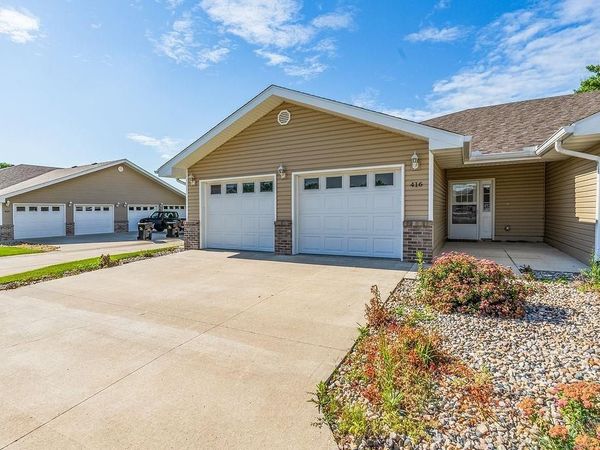 416 MAUPIN LN, Sergeant Bluff, IA 51054