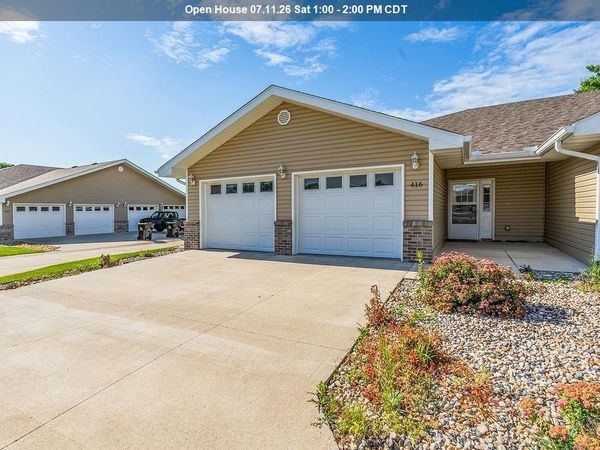 416 MAUPIN LN, Sergeant Bluff, IA 51054