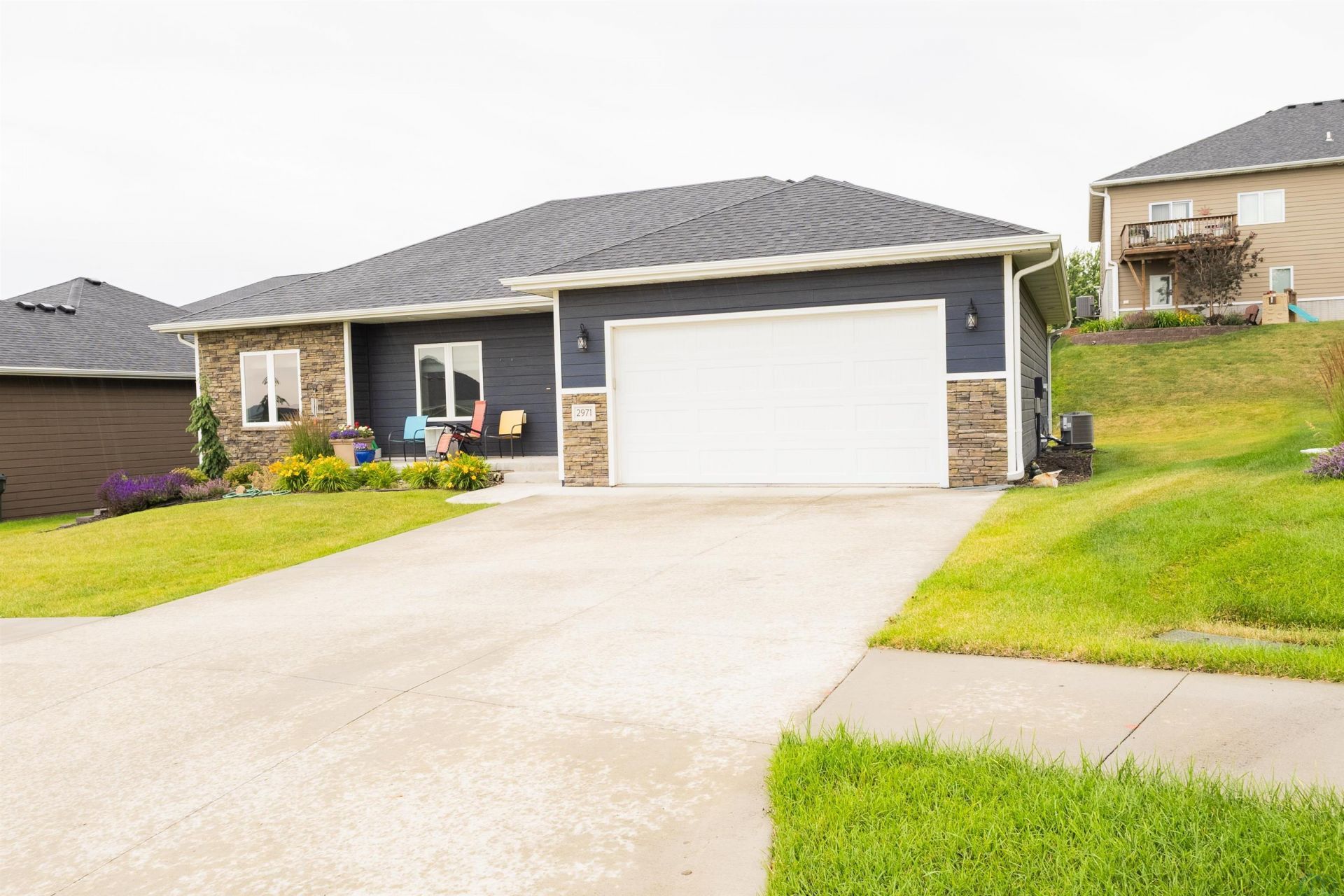 2971 Addison Circle, Sioux City, IA 51104 Main Photo