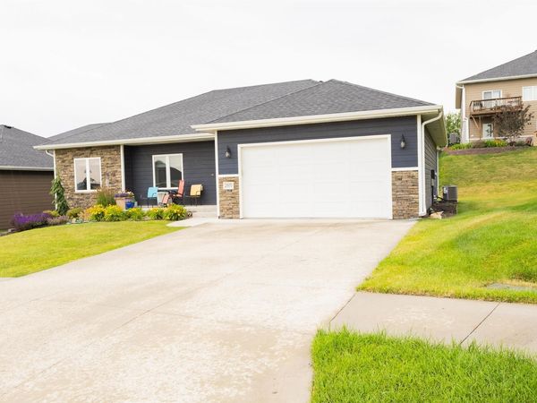 2971 Addison Circle, Sioux City, IA 51104