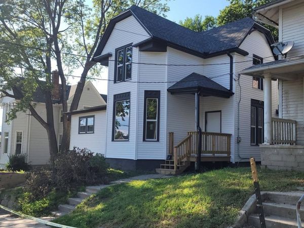 105 14th Street, Sioux City, IA 51103