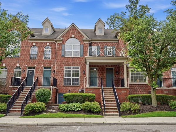 39475 Springwater Drive, Northville, MI 48168
