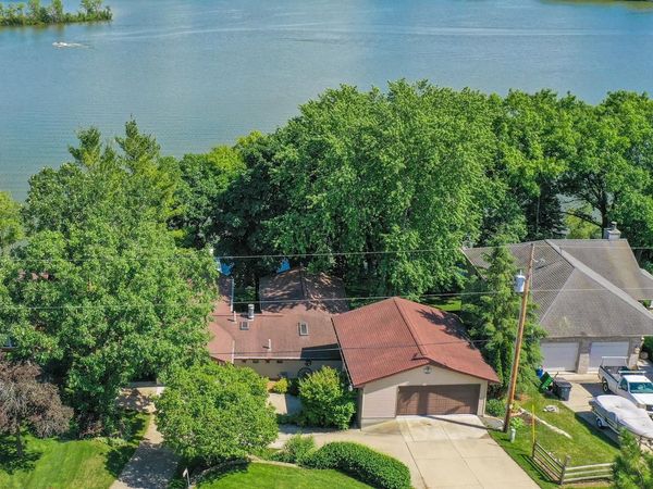 N7866 Kettle Moraine DRIVE, Whitewater, WI 53190