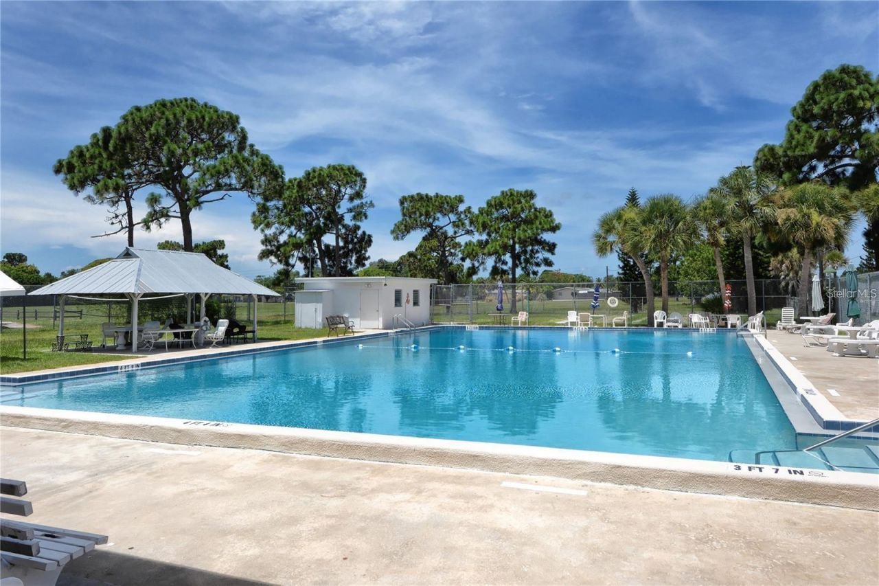 412 Pine Tree Terrace, Venice, FL 34293 Photo