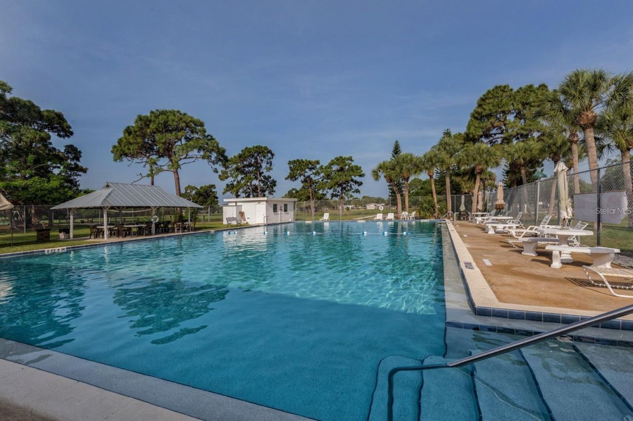 412 Pine Tree Terrace, Venice, FL 34293 Photo