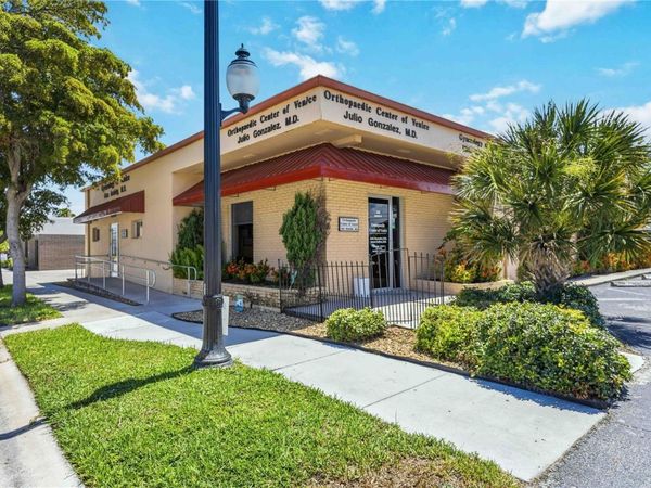 241 NOKOMIS AVENUE S, VENICE, FL 34285