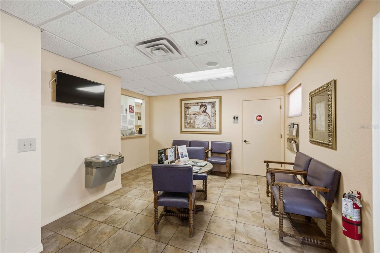 241 Nokomis Avenue S, Venice, FL 34285 Photo