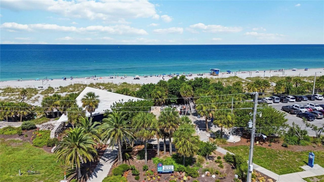 241 Nokomis Avenue S, Venice, FL 34285 Photo