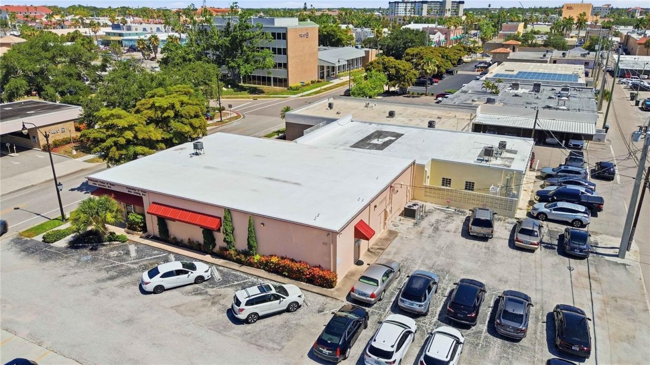 241 Nokomis Avenue S, Venice, FL 34285 Photo
