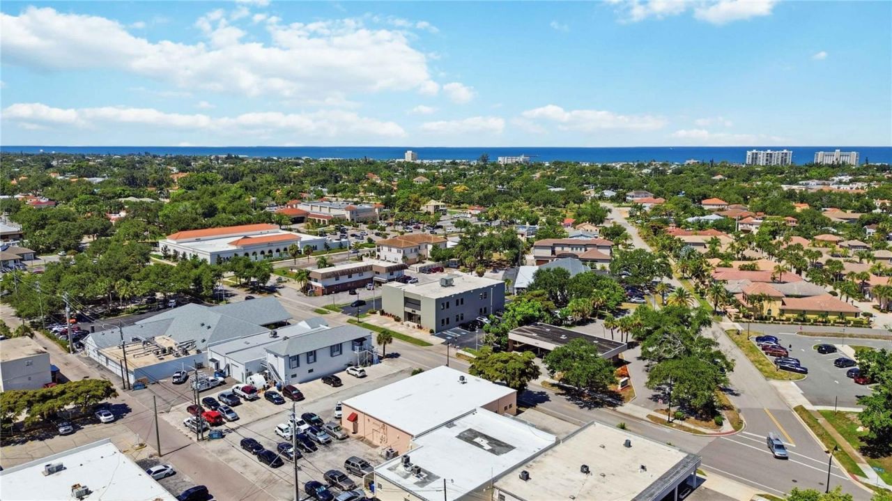 241 Nokomis Avenue S, Venice, FL 34285 Photo