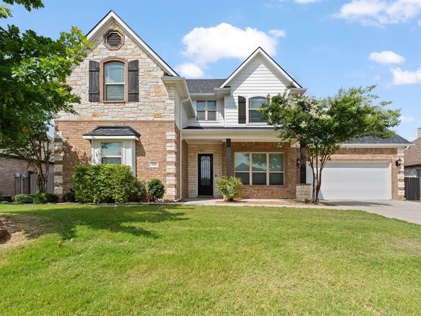 906 Bent Wood Lane, Cleburne, TX 76033