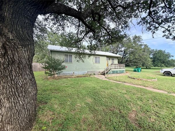 1902 Cline Street , Goldthwaite, TX 76844