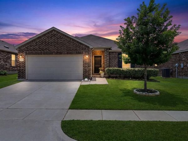 1424 Vernon Drive, Aubrey, TX 76227