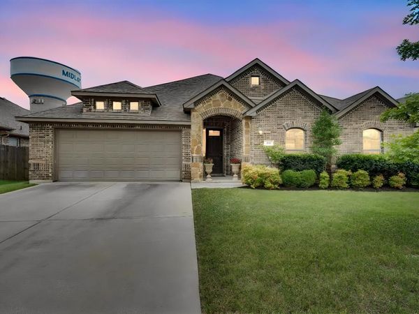 3226 Paisley Drive, Midlothian, TX 76065