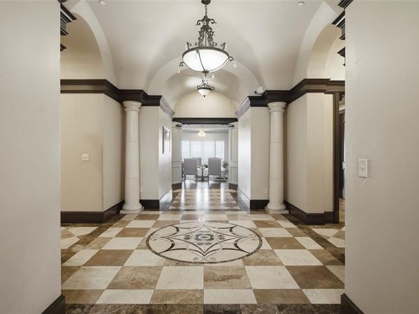 501 Samuels Avenue, Unit 230, Fort Worth, TX 76102
