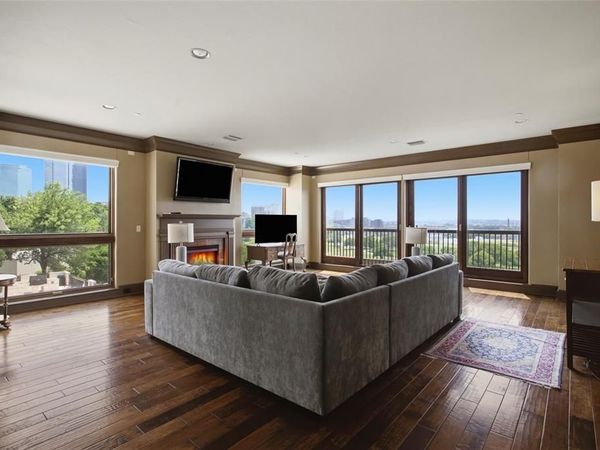 501 Samuels Avenue, Unit 230, Fort Worth, TX 76102