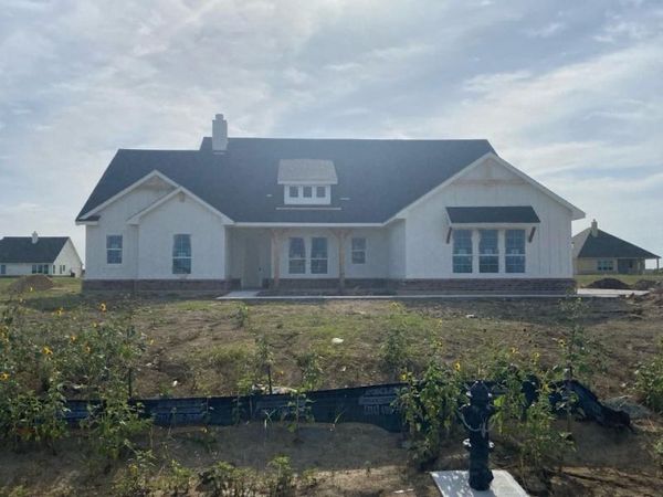 147 Sunny Side Road, Valley View, TX 76272
