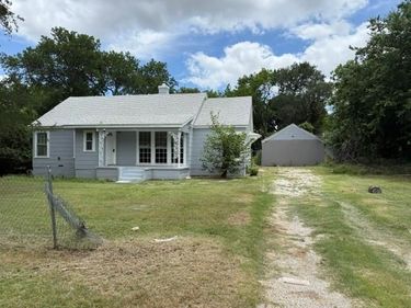 2404 Fairway Drive, Fort Worth, TX 76119