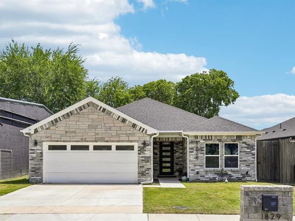 1829 Galveston Street , Grand Prairie, TX 75051
