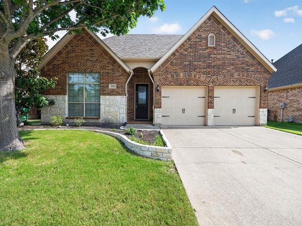 312 Blackhaw Drive, Fate, TX 75087