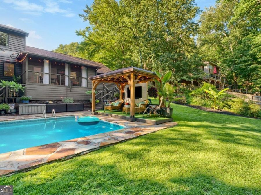 Property Image 37