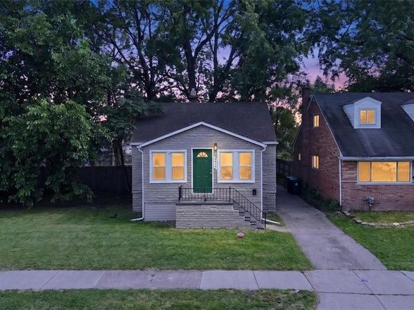 8512 Fisher Avenue, Warren, MI 48089
