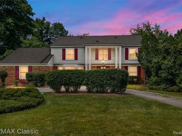 4268 Covered Bridge Road , Bloomfield Twp, MI 48302