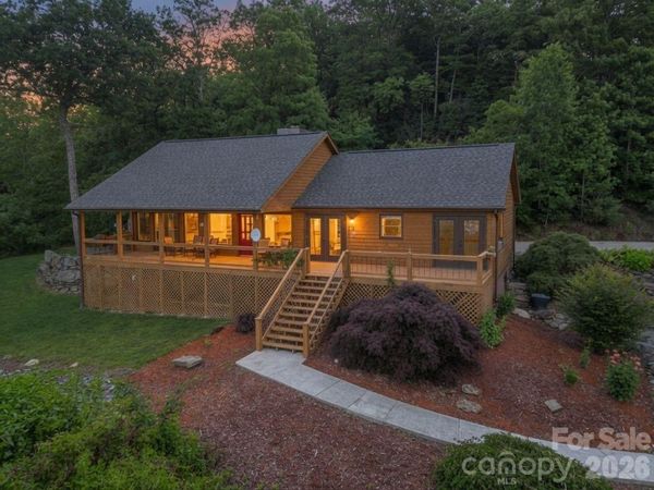 1025 Jeter Mountain Road , Penrose, NC 28766