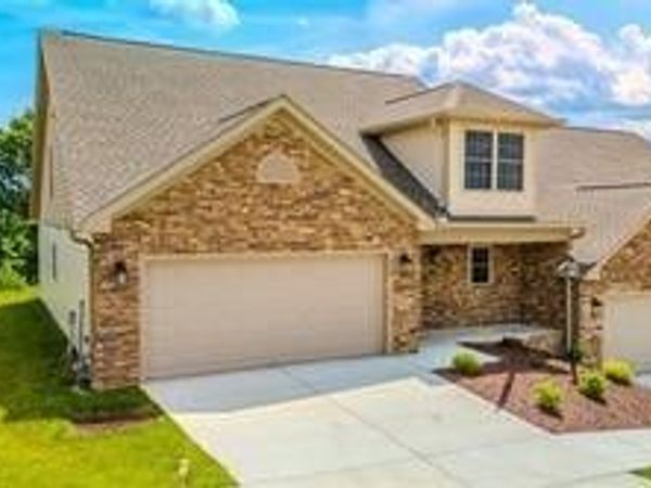 742 Sandstone Way, Rostraver Twp, PA 15012