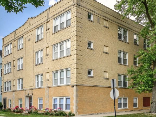3216 W Berteau Avenue, Unit 3, Chicago, IL 60618