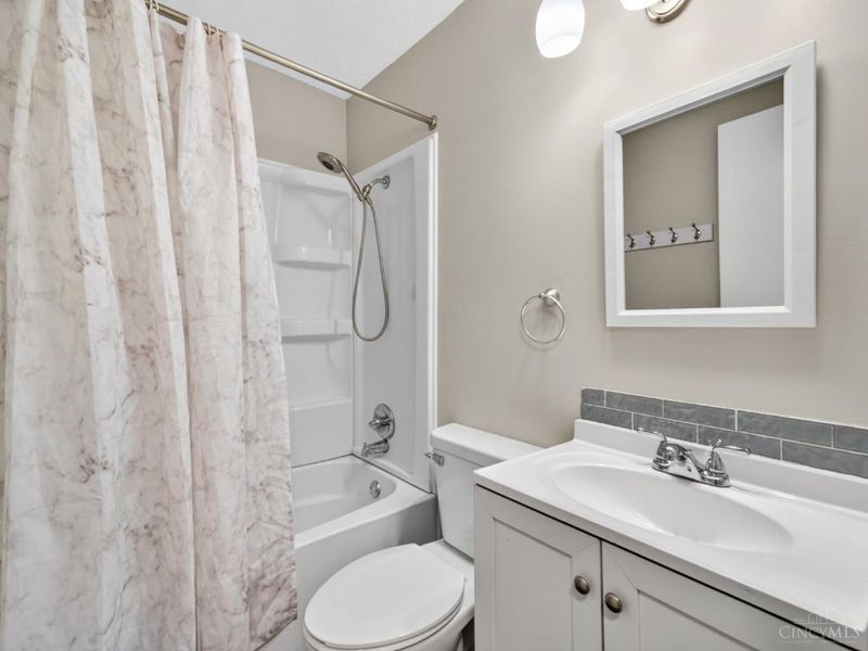 2432 Bracebridge Drive, Colerain Township, OH 45231 Photo 13